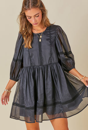 LACE TRIM SLEEVES DRESS