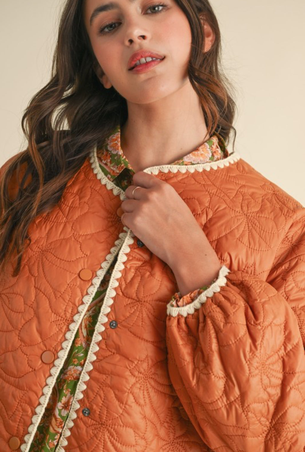 BOW EMBROIDERED QUILTED PUFF JACKET