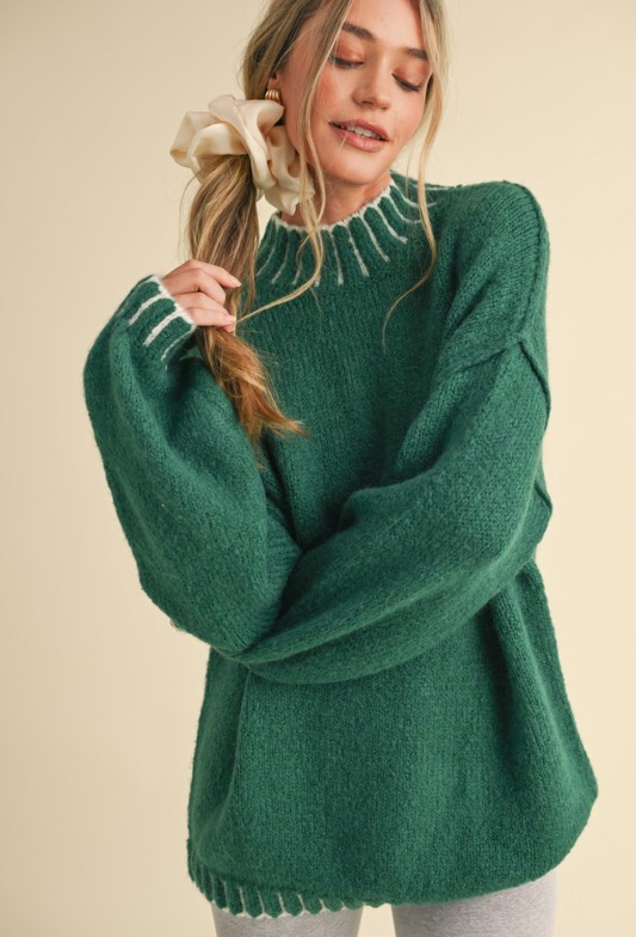 OVERSIZED MOCK NECK PULLOVER SWEATER