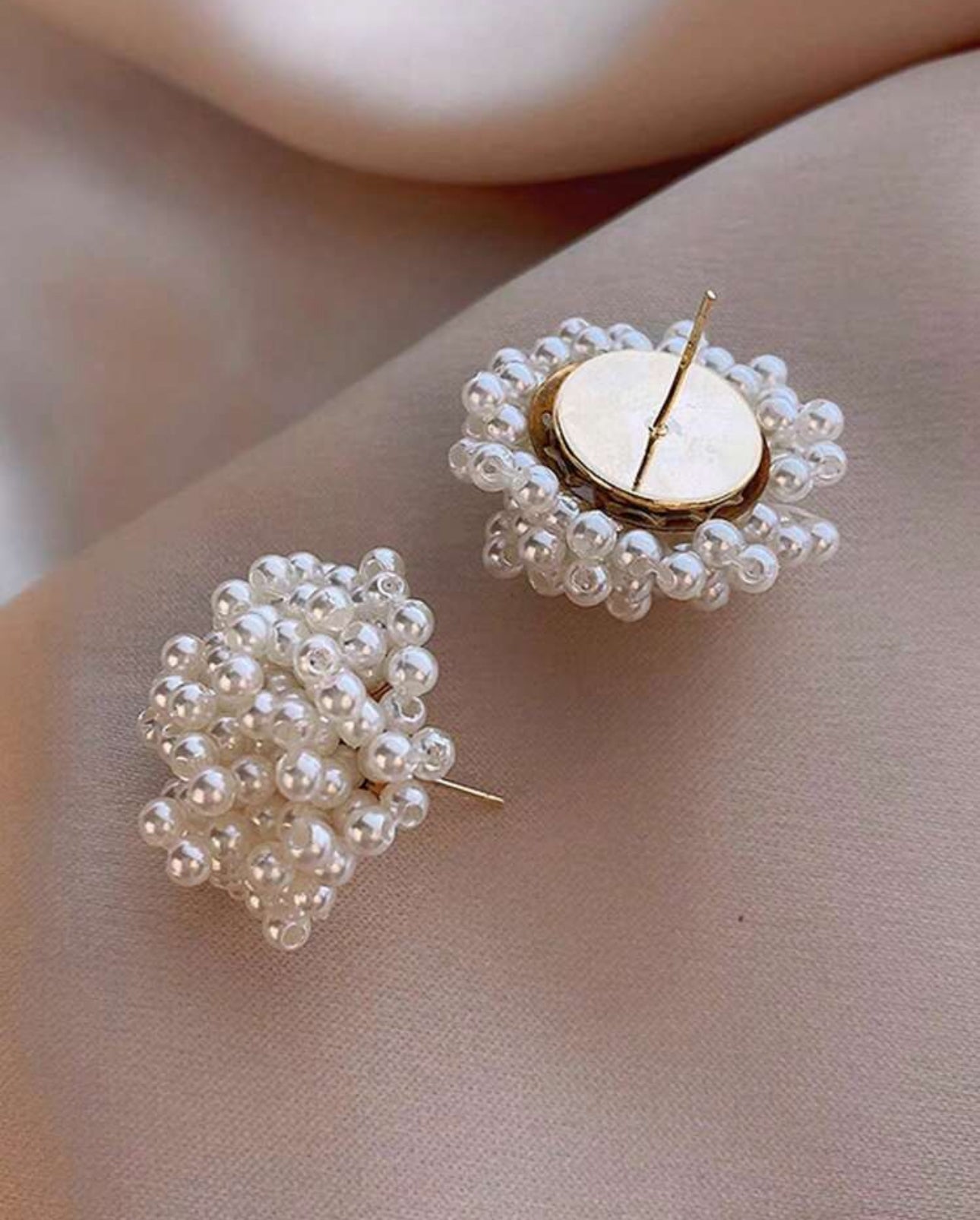 Round Pearl Earrings