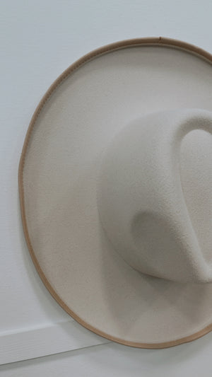 IVORY VEGAN FELT TURN UP BRIM