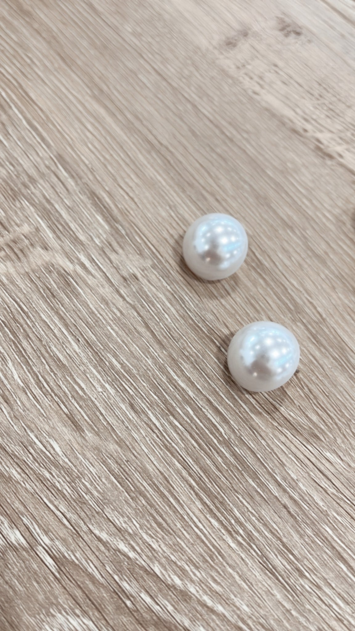 Single Pearl Earring