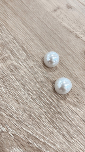 Single Pearl Earring