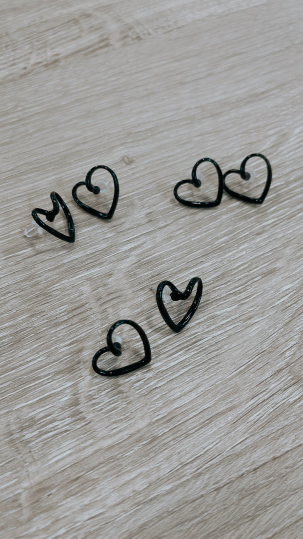 Black Heart Earing
