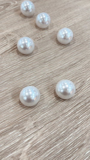 Single Pearl Earring