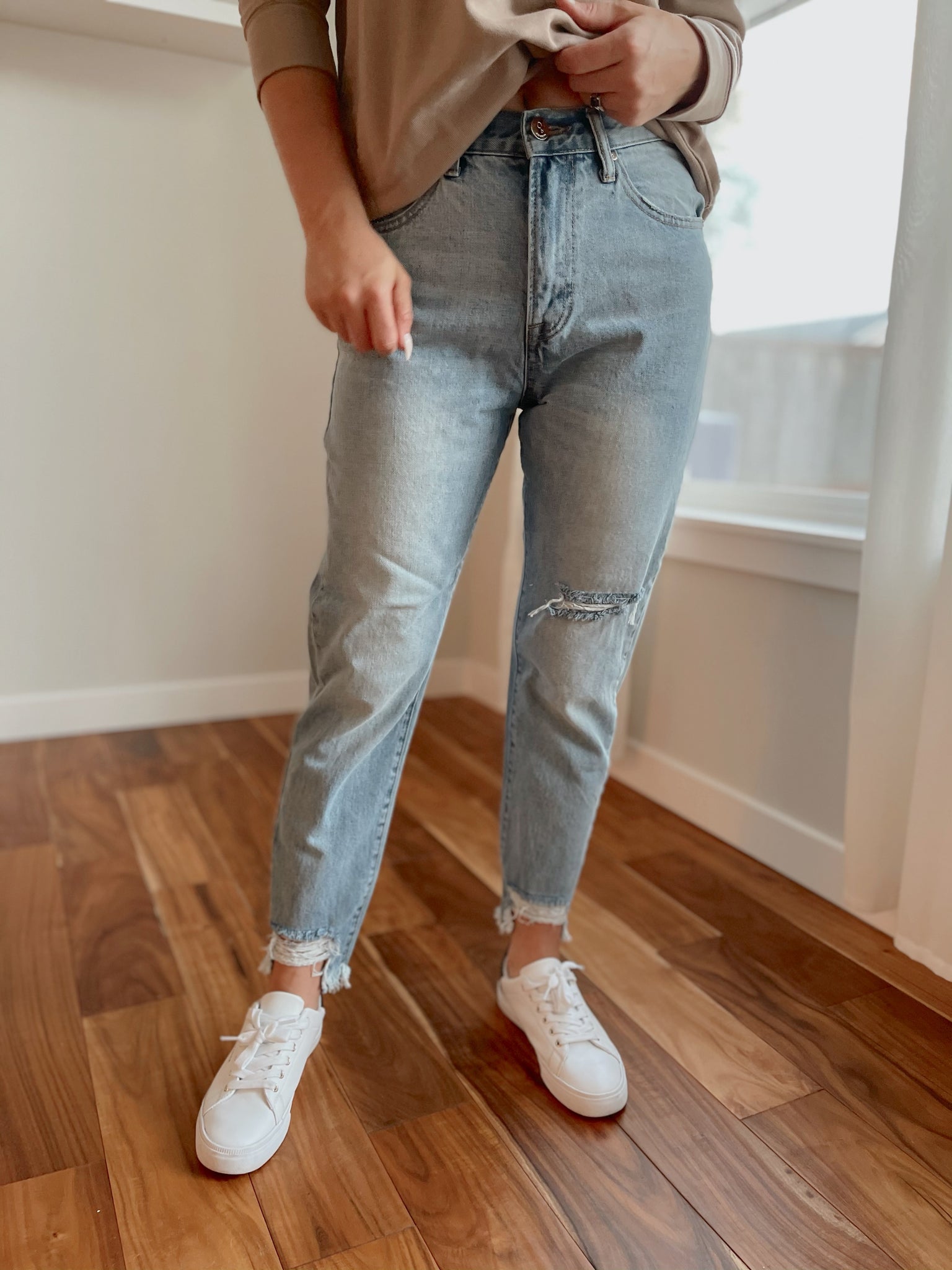 Premium High Waist Tapered Jeans